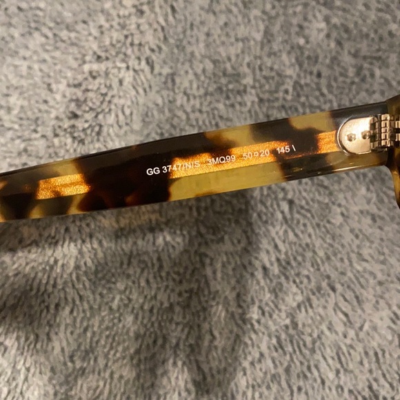 Gucci clear lens reading glasses with case - Picture 8 of 8